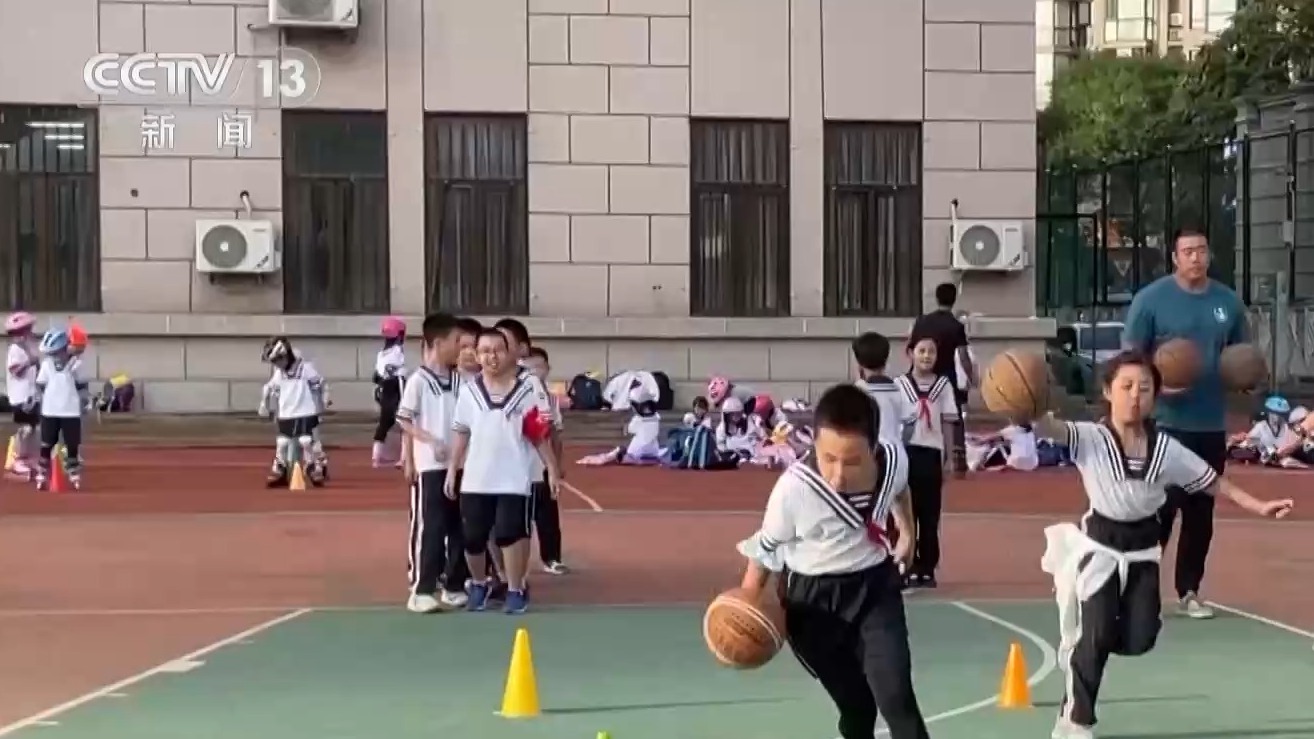 员在他的指